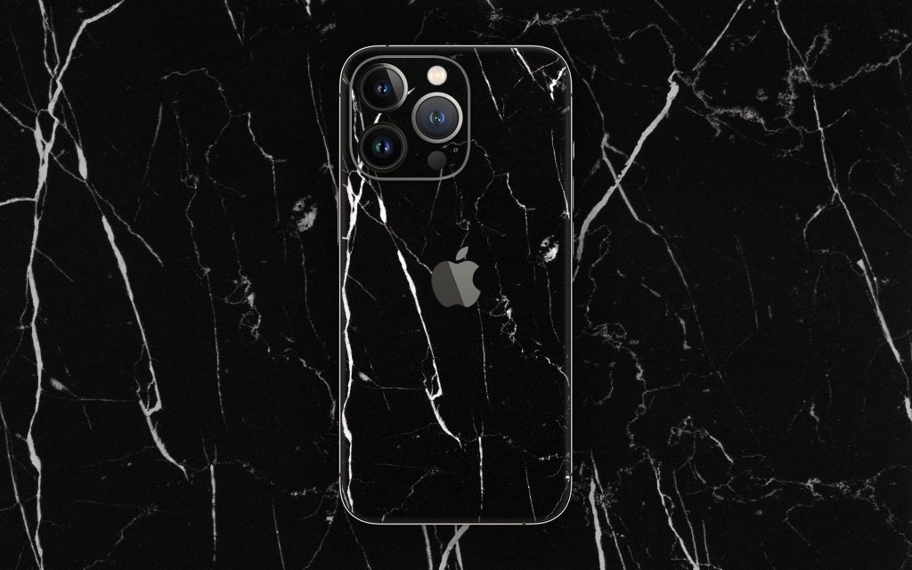 Скин черный мрамор на iPhone 13 Pro