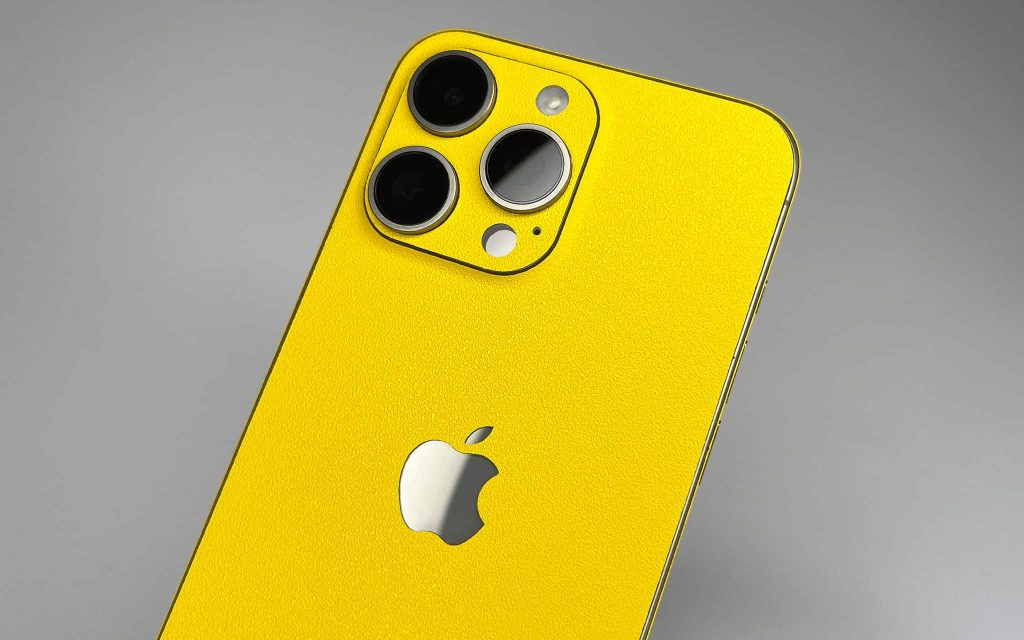 Скин для iPhone 14 Pro Желтое солнце