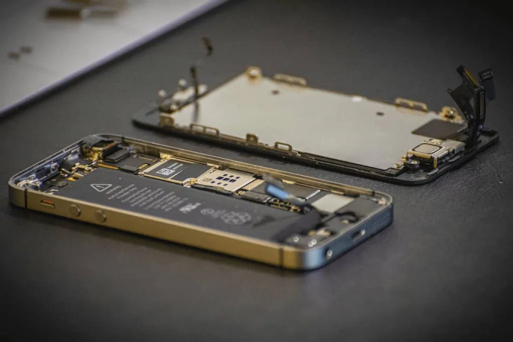 Реально ли заменить заднее стекло iPhone