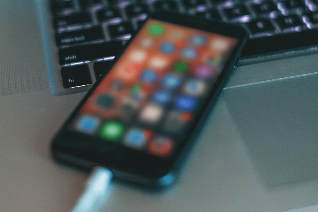 Как обновлять ios 18 через компьютер