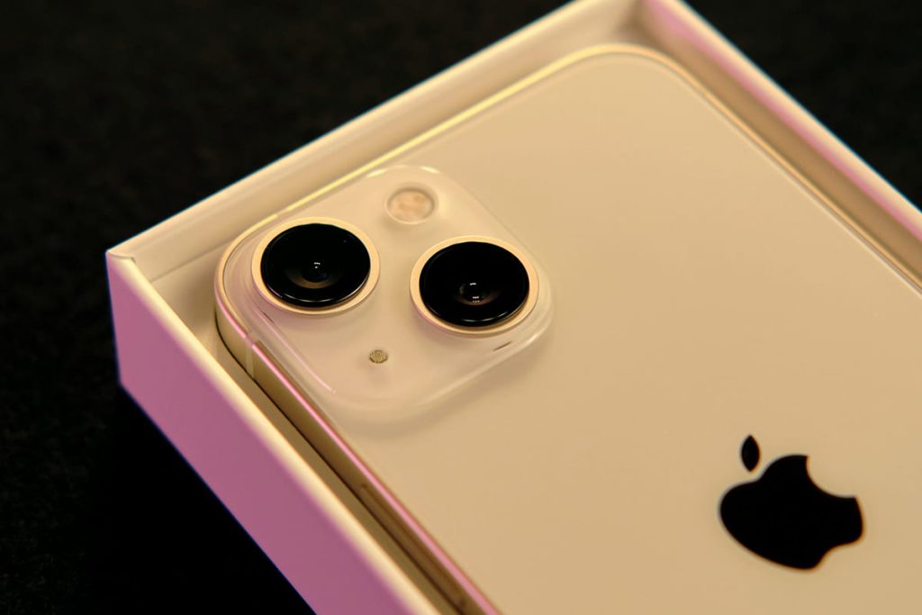 У какого айфона лучшая камера пример iPhone 13